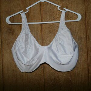 38DDD  BALI Full Coverage Underwire Bra #3385 in Silky White